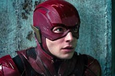 Warner Bros anuncia que ‘The Flash’ se estrenará a pesar de la controversia de Ezra Miller