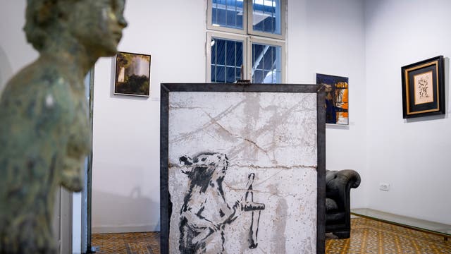 ISRAEL-PALESTINOS-BANKSY