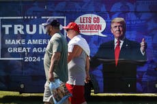 Trump confunde el género de Lia Thomas y despotrica sobre deportistas transgénero en Wisconsin