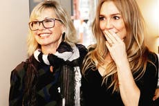 Olivia Newton-John “sufrió mucho” durante la semana antes de su muerte, dice su sobrina