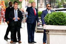 Trump dice que invocó derecho contra autoincriminación en su declaración ante la fiscal general de NY