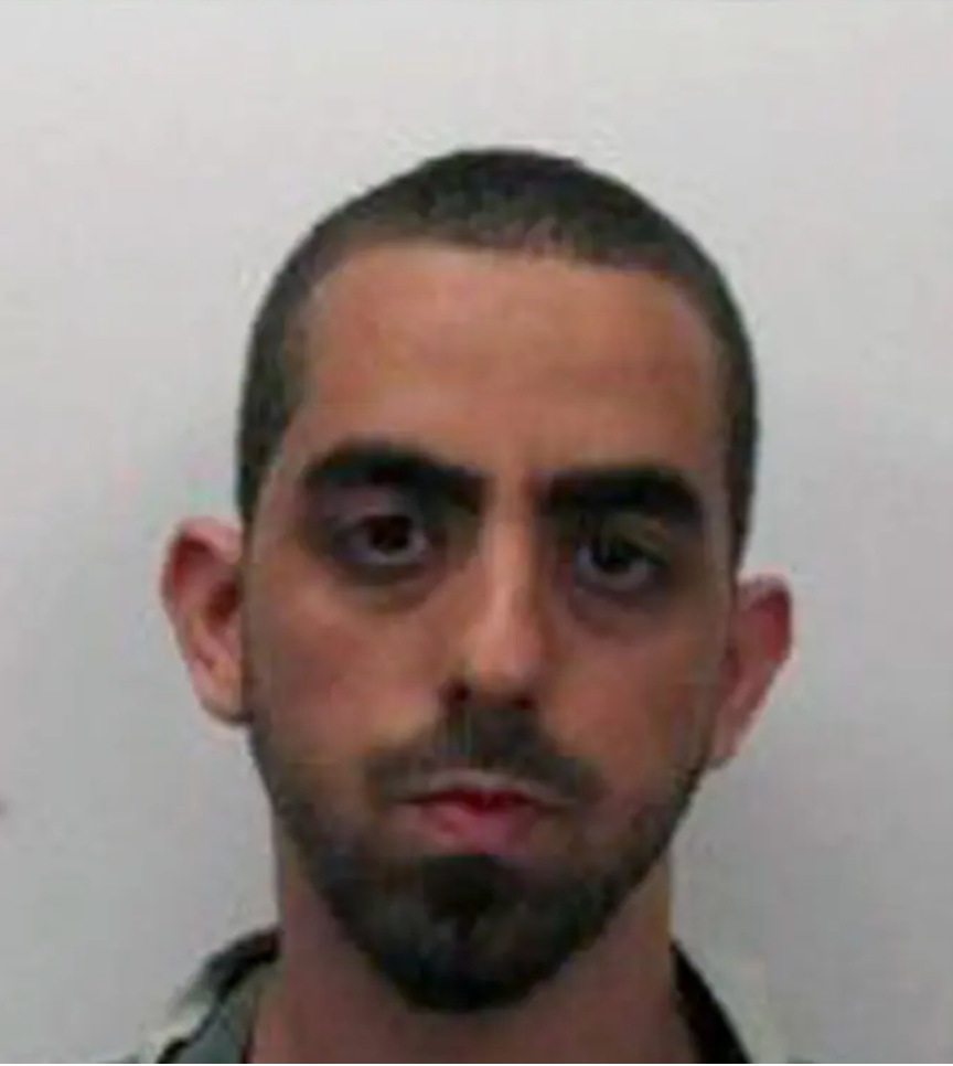 Hadi Matar, un hombre de 24 años de Nueva Jersey, fue acusado del intento de asesinato de Salman Rushdie