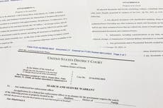 ¿Por qué el Departamento de Justicia bloquea la publicación de la declaración jurada de la redada de Trump?