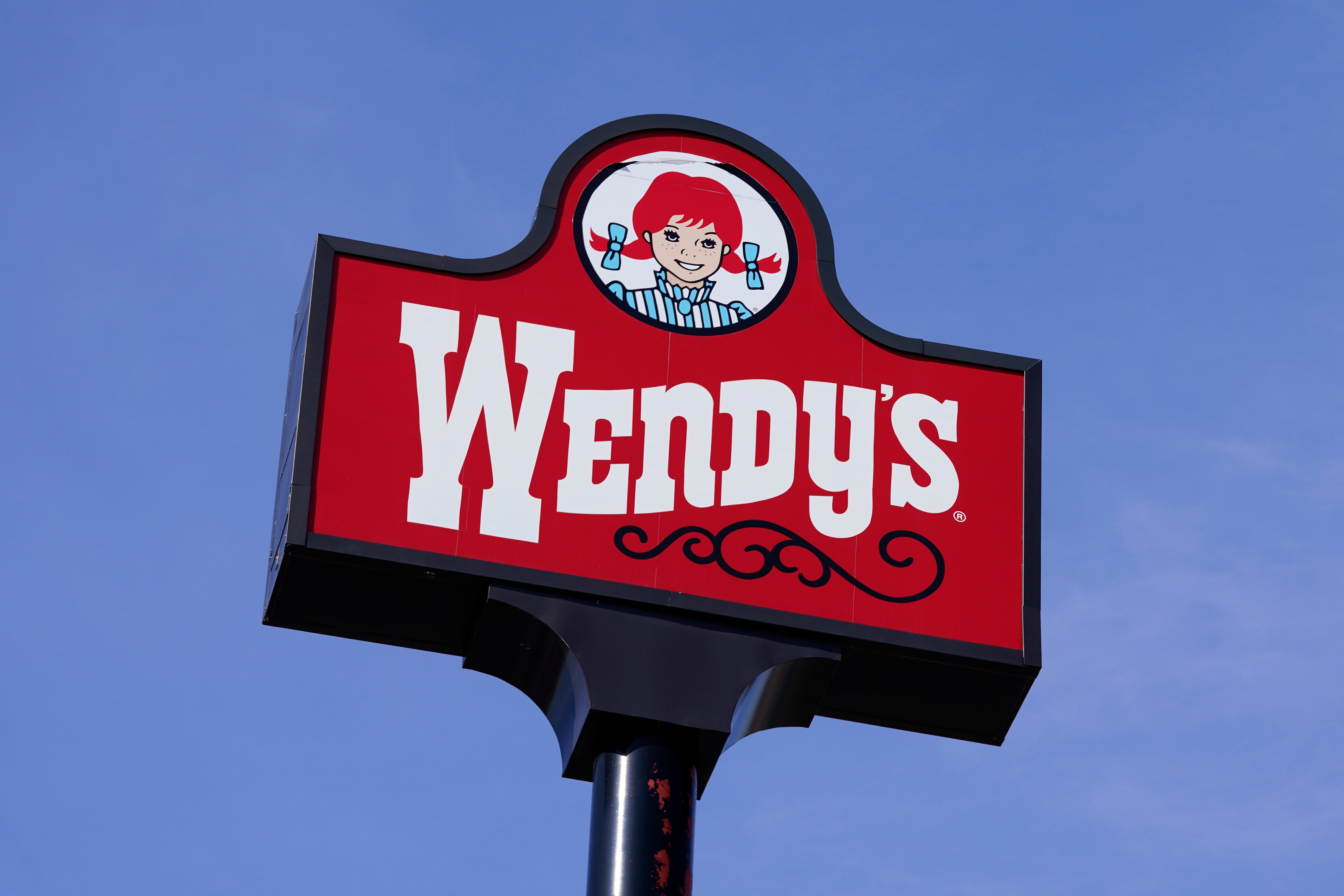 Wendy’s retiró la lechuga de sus hamburguesas debido a una alarma de E. coli