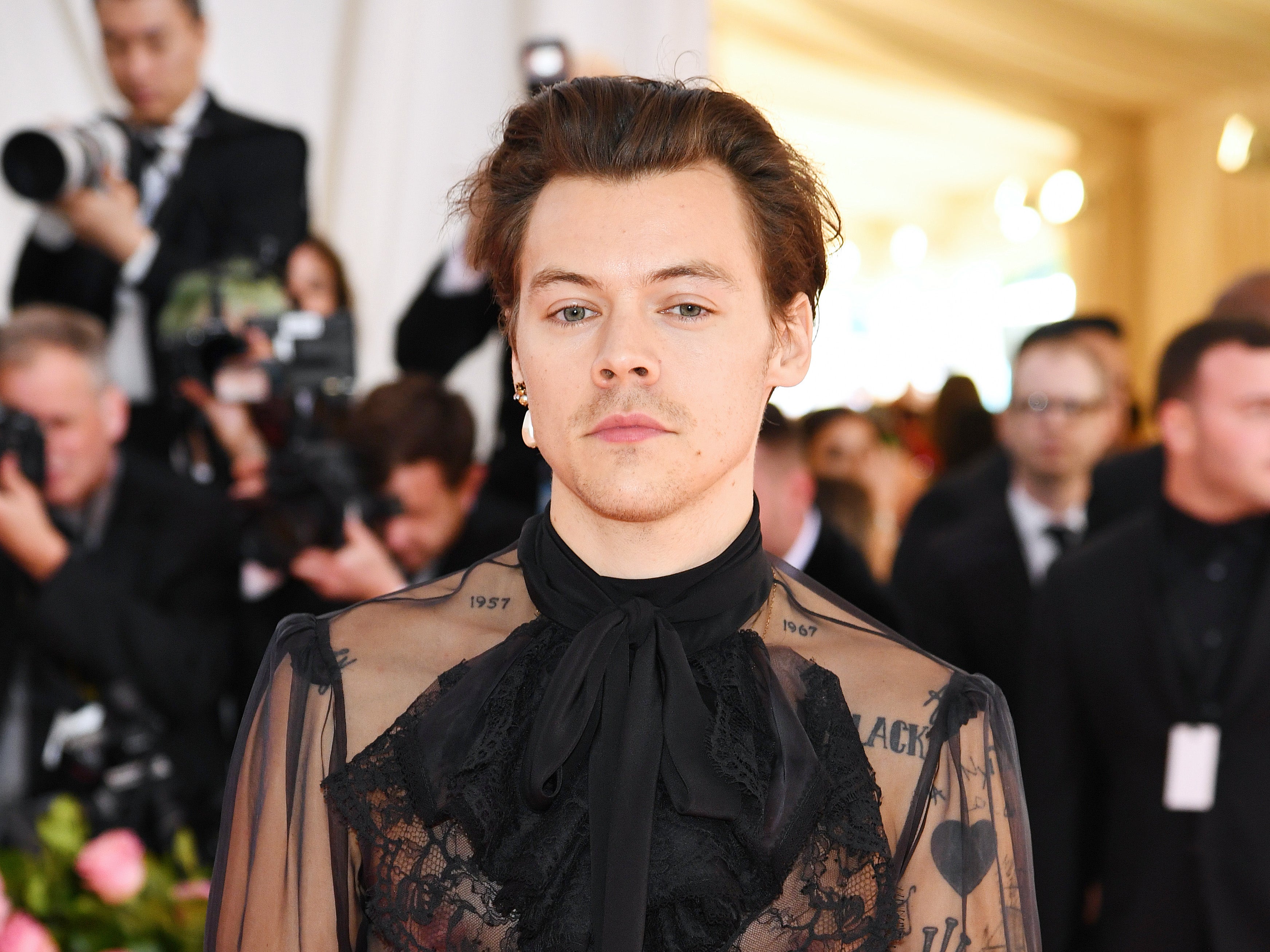 Harry Styles se defiende de las críticas de ‘queerbaiting’
