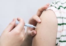 Nueve síntomas de covid que afectan a las personas vacunadas y señales tempranas de que podrías tenerlo