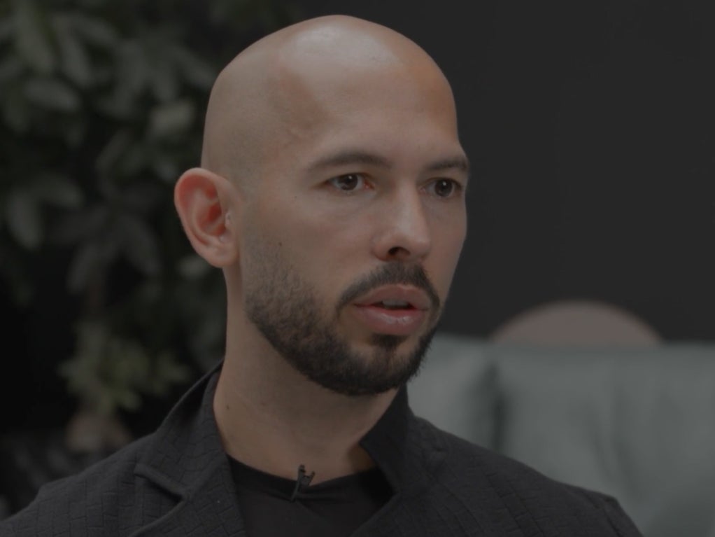 Andrew Tate comparte “mensaje final” después de que lo prohíben de las redes sociales