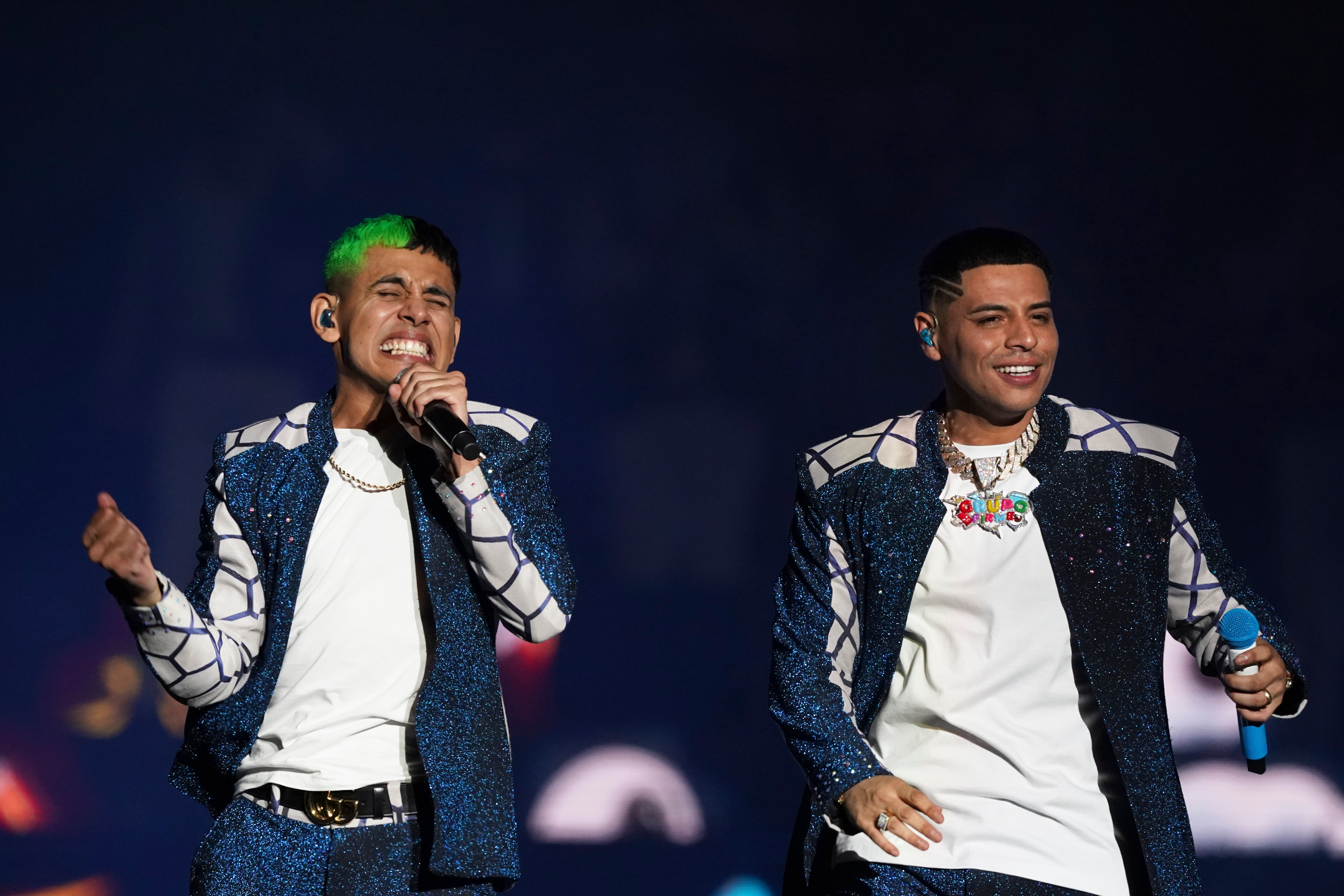 PREMIOS BILLBOARD-ARTISTAS