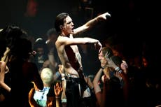 VMA de MTV: Fans están “furiosos” porque MTV censuró “la mayor parte” de la presentación de Måneskin