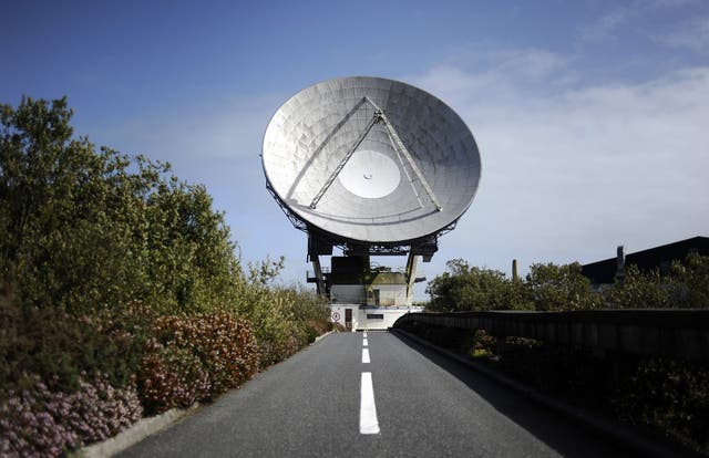 <p>Vista general de Arthur, una antena parabólica de comunicaciones por satélite construida en 1962, situada en la estación terrestre de satélites de Goonhilly, cerca de Helston, en Cornualles</p>