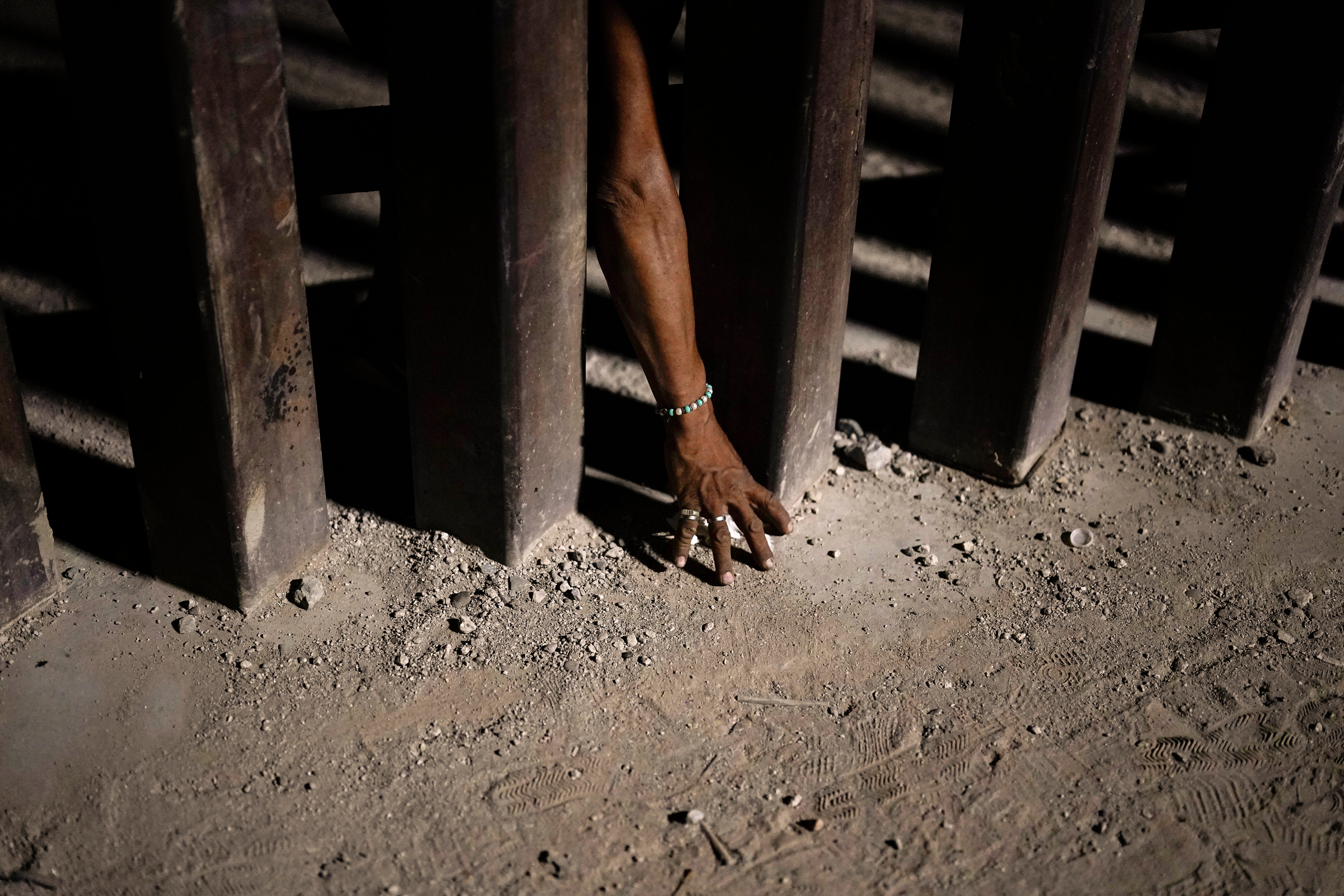 ARIZONA-CONTENEDORES EN FRONTERA