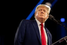 Trump enloquece en Truth Social y ataca al FBI por Mar-a-Lago
