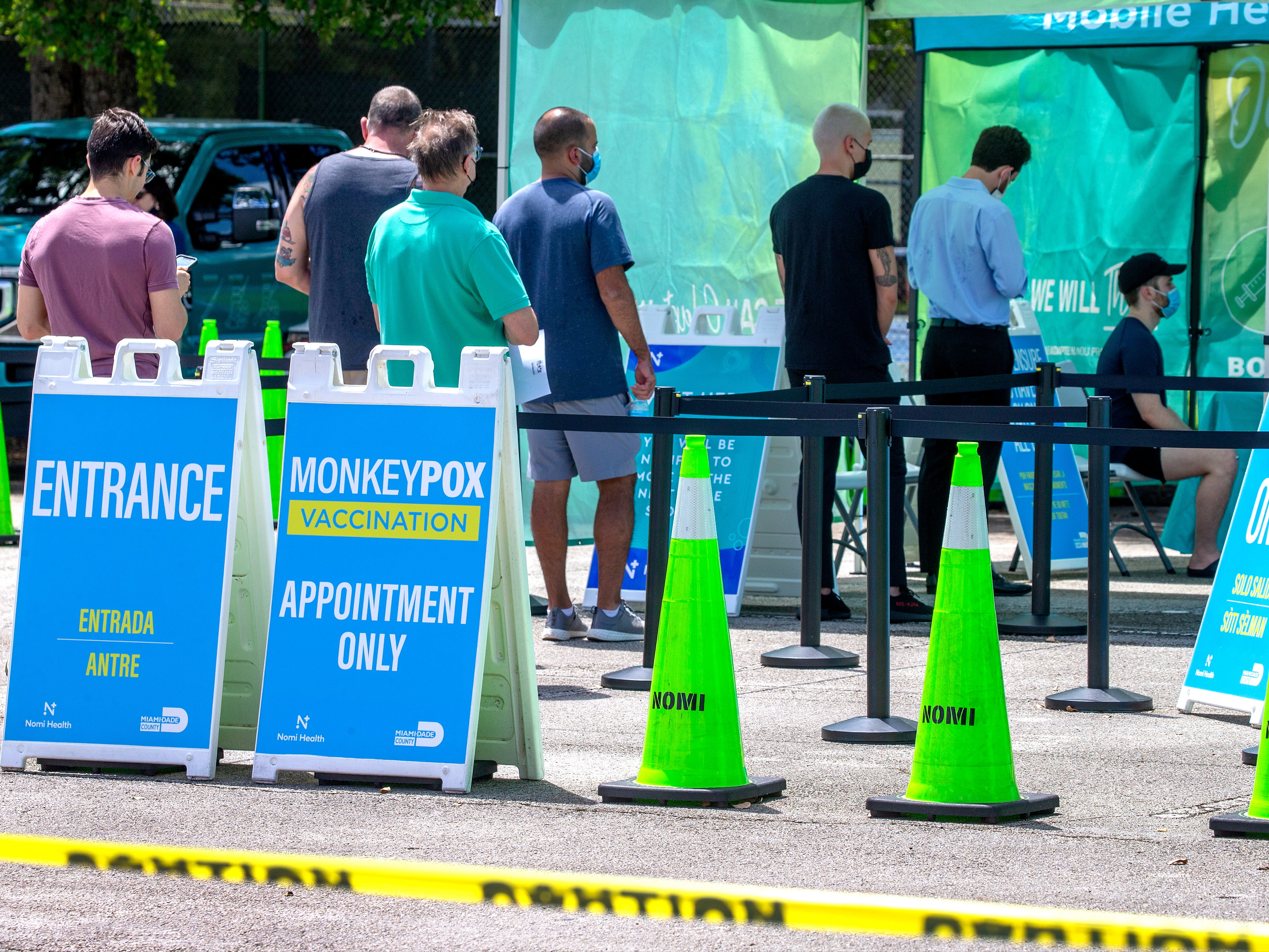 La administración de Biden envía vacunas contra la viruela del mono a eventos LGBT+