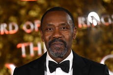 Lenny Henry reprocha que los fans puedan “creer en dragones”, pero no acepten a los actores negros
