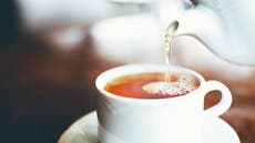 Estudio afirma que beber dos tazas de té negro al día puede reducir el riesgo de mortalidad en un 13%