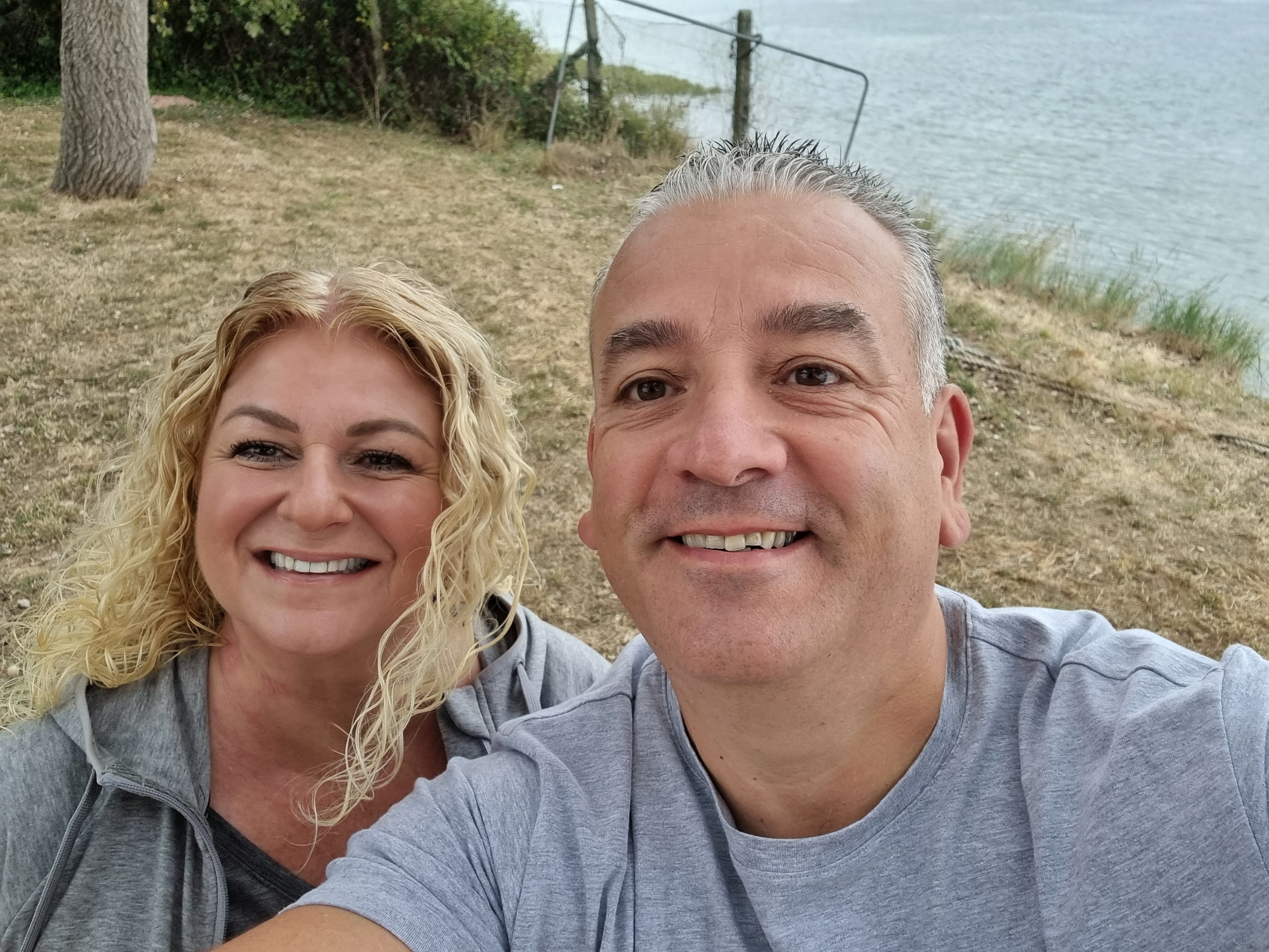 Mujer comparte la “increíble” cura que alivió su dermatitis