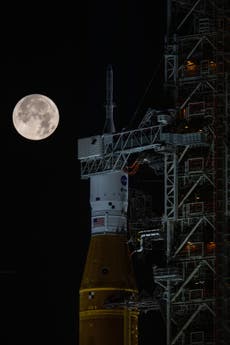 Cohete lunar de la NASA podría explotar si la agencia no cancela los lanzamientos peligrosos, dice un experto