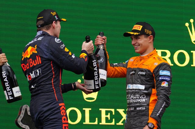 Max Verstappen cree que Lando Norris podría desafiar los récords de Lewis Hamilton (David Davies/PA)