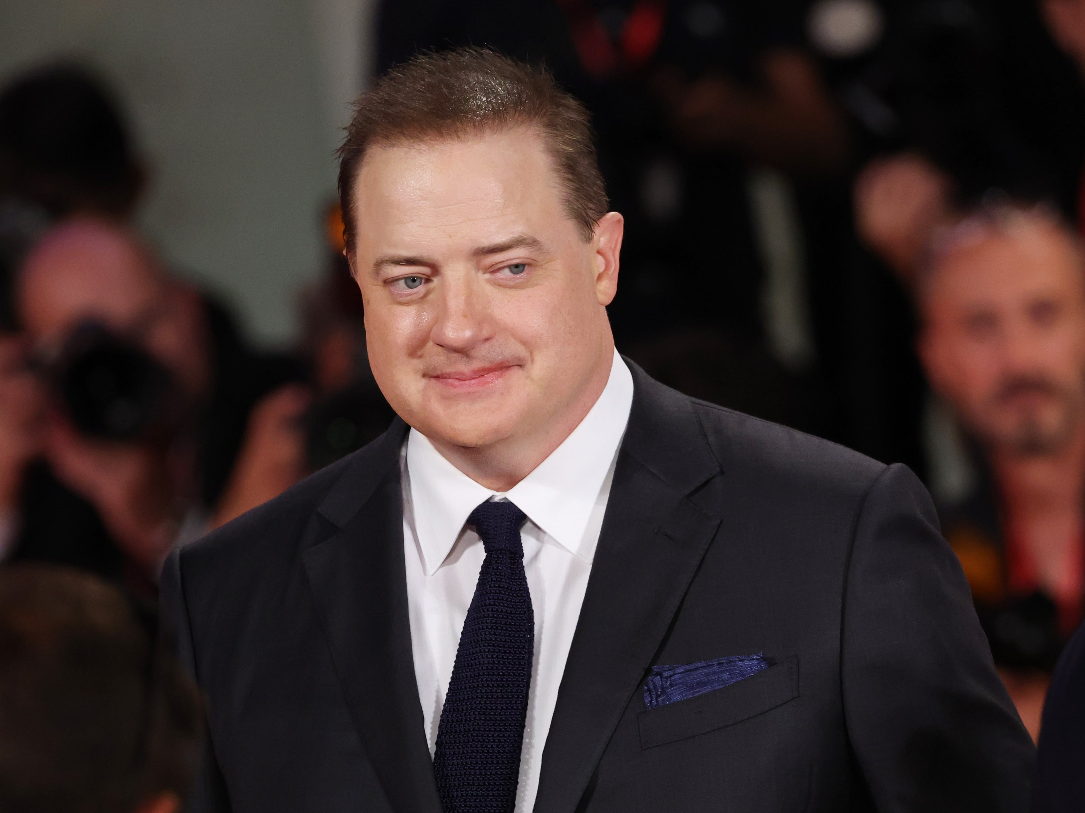 Brendan Fraser “sollozó” durante la ovación de pie de seis minutos en la proyección de Venecia de ‘The Whale’