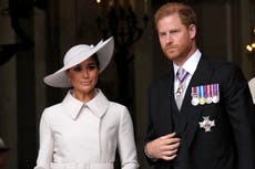 El príncipe Harry se dirige a Balmoral a ver a la Reina, pero Meghan Markle se queda en Londres
