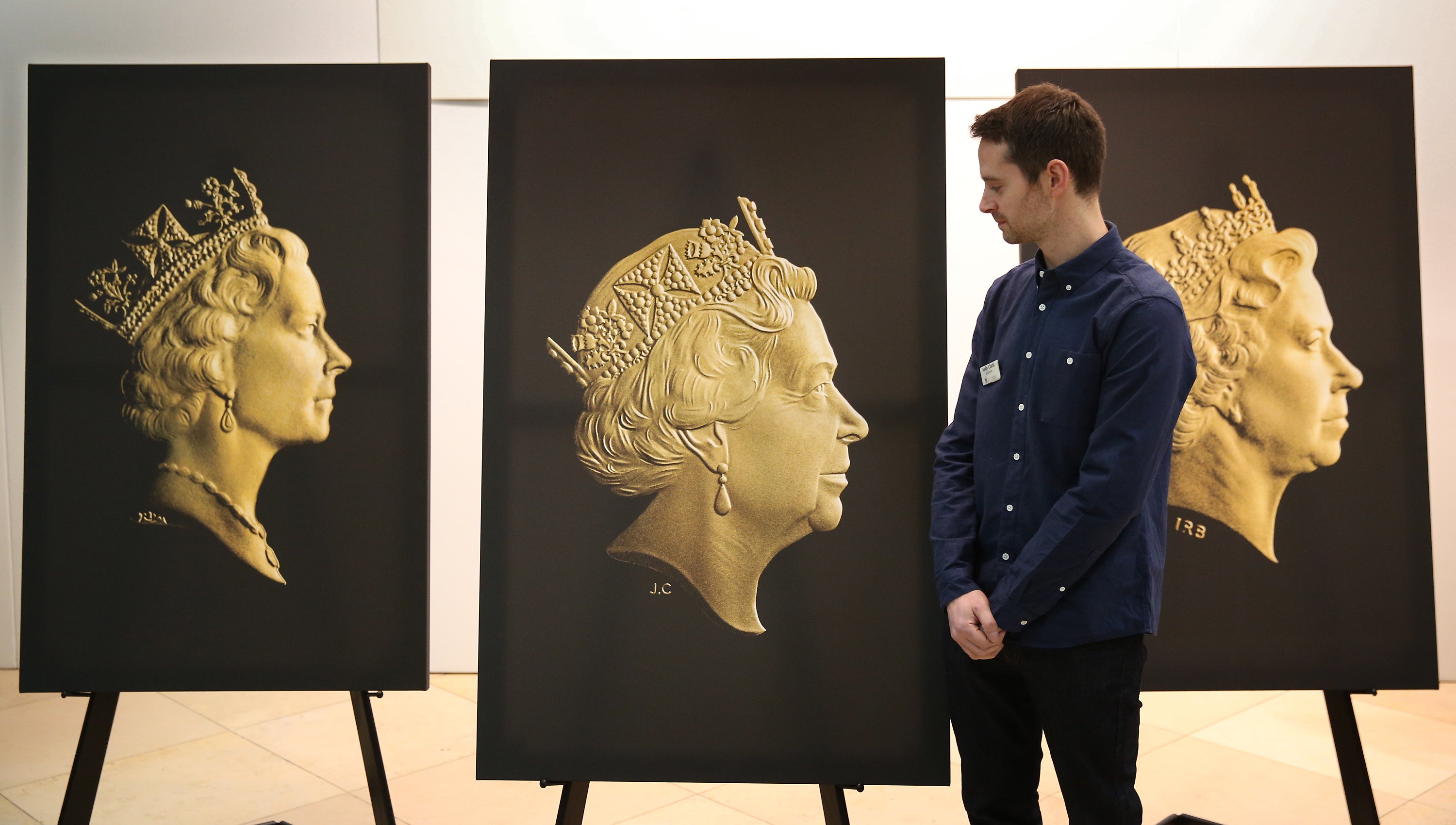 El último retrato de la reina Isabel II en las monedas, 2015