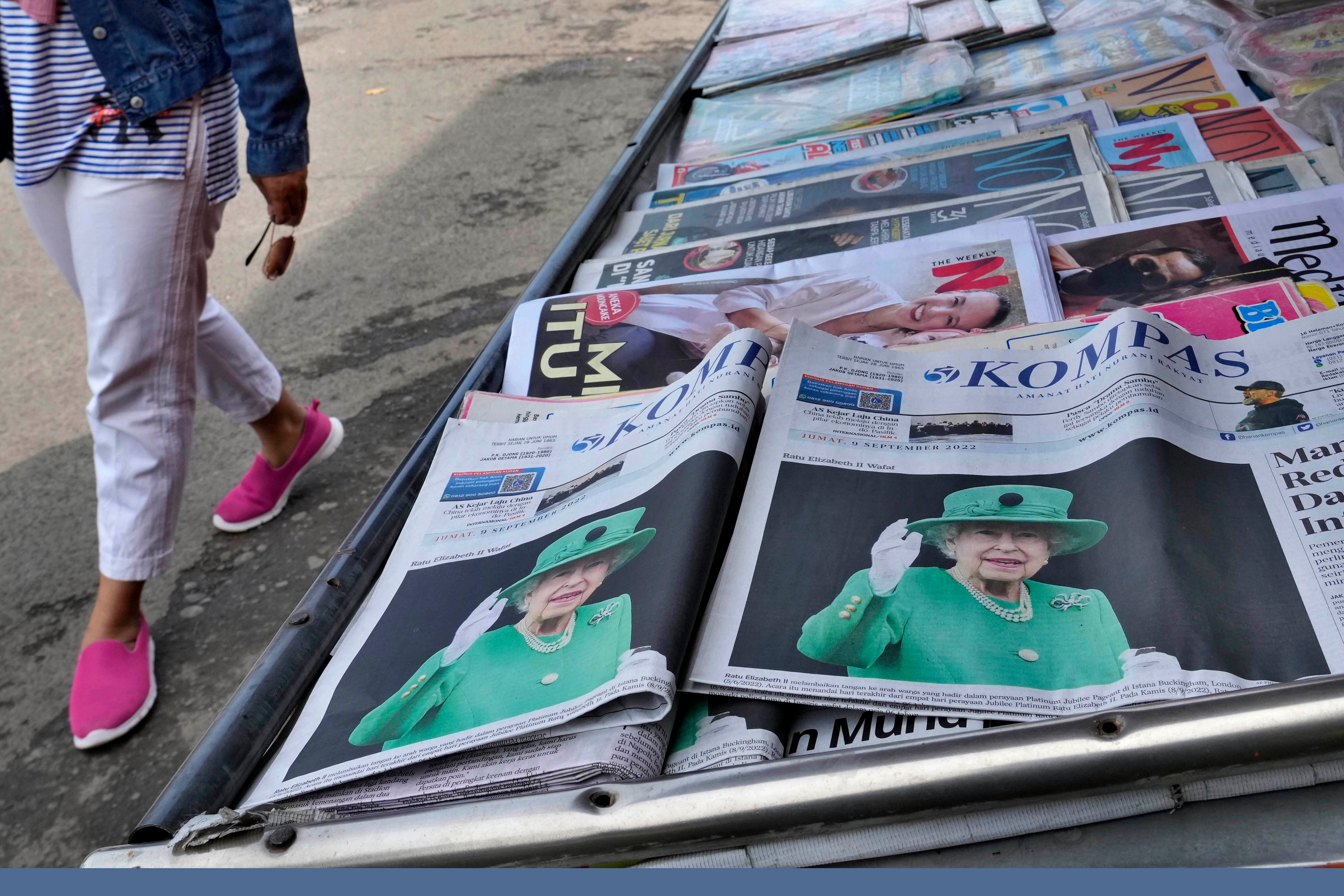 EUR-GEN GRAN BRETAÑA-REINA-REACCIONES