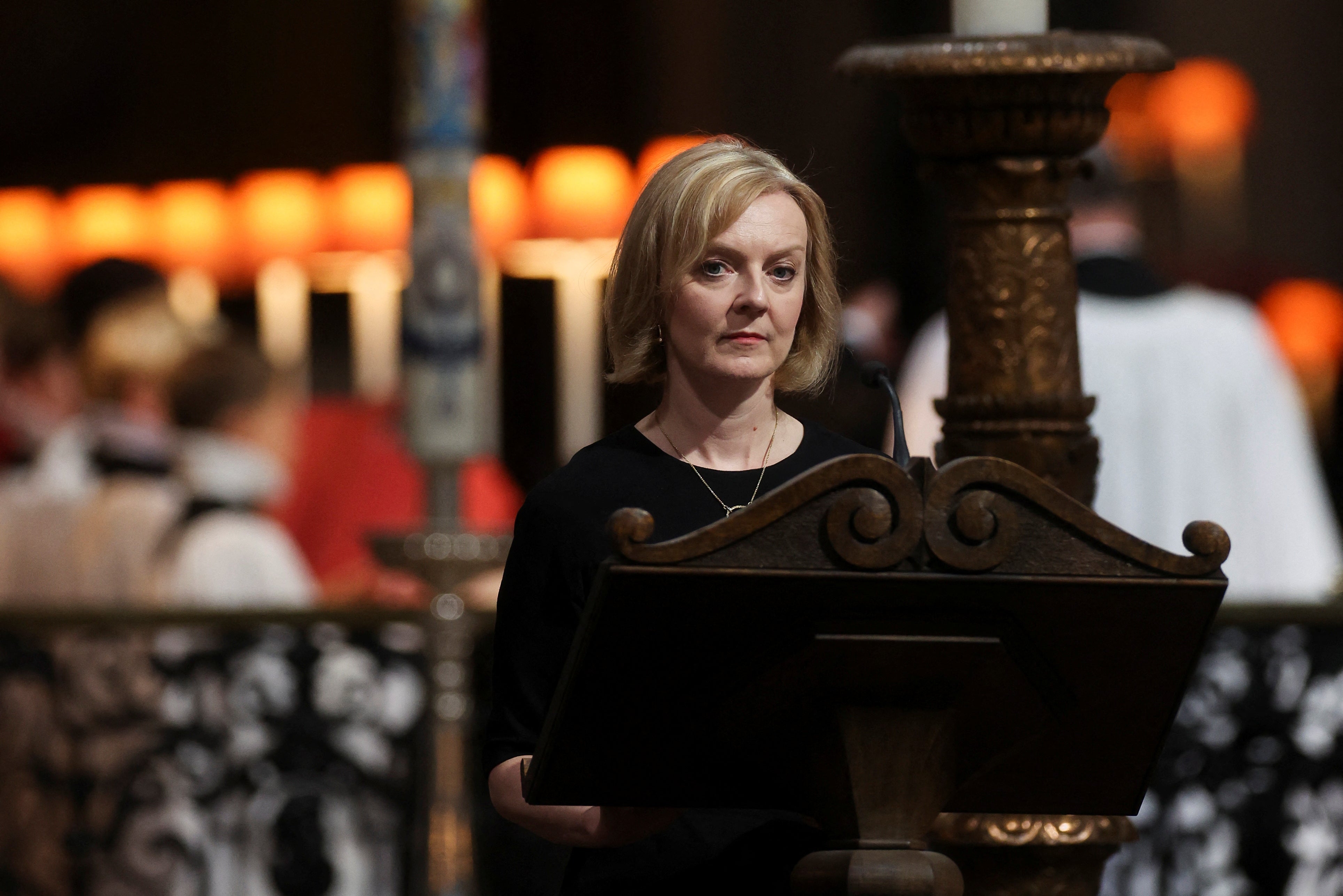 La primera ministra Liz Truss leyó una lectura bíblica en la Catedral de San Pablo