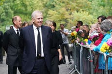 En su día fue el “favorito” de la difunta reina, pero ¿qué le depara el futuro al príncipe Andrew?