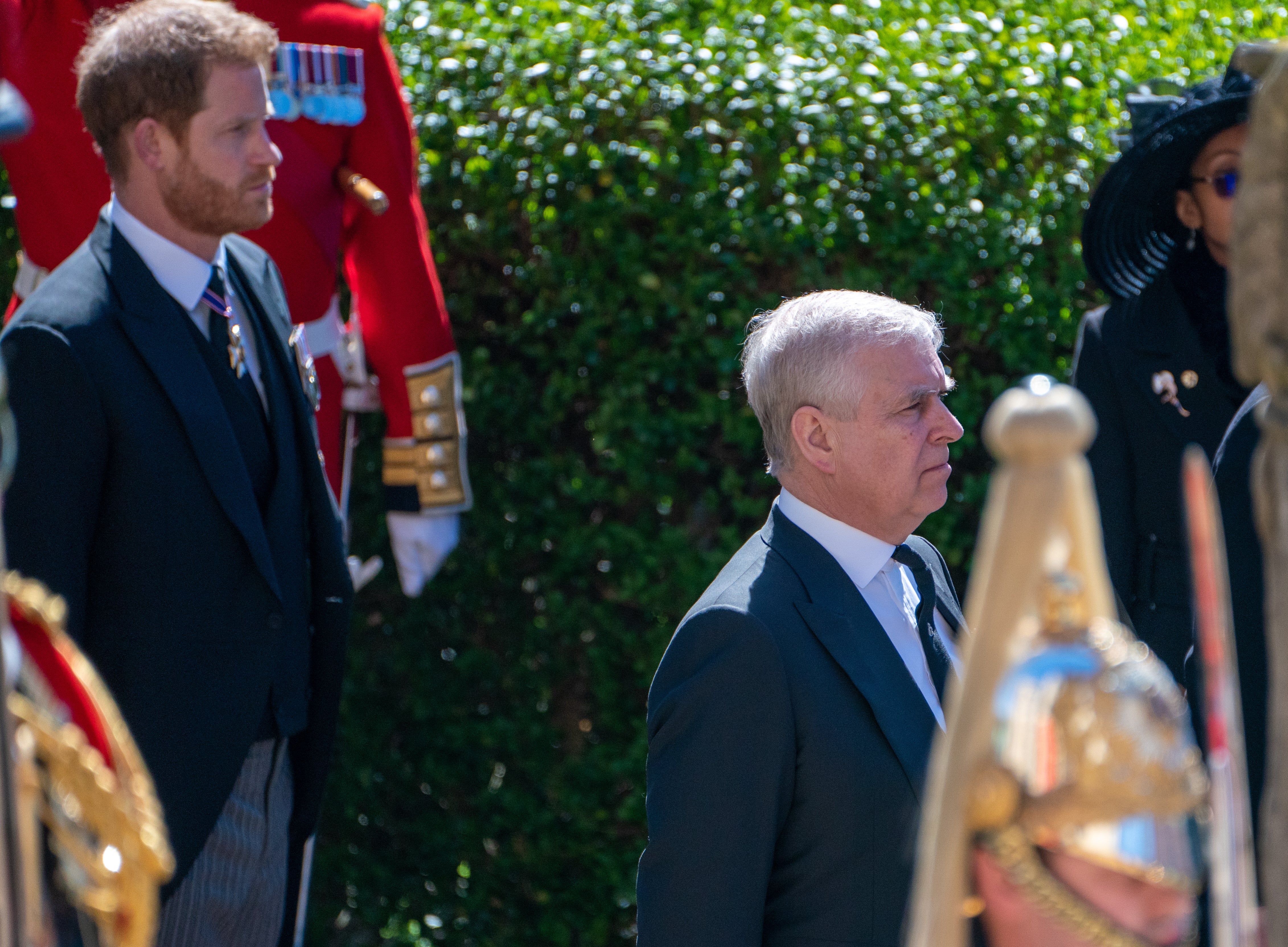 El duque de Sussex y su tío el duque de York en el funeral de Felipe en 2021 (Arthur Edwards/The Sun/PA)