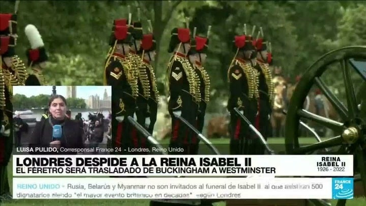 Miles en Londres esperan el cortejo fúnebre de la reina Isabel II en su traslado a Westminster