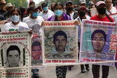 Detienen a general mexicano por la desaparición de los 43 estudiantes normalistas de Ayotzinapa