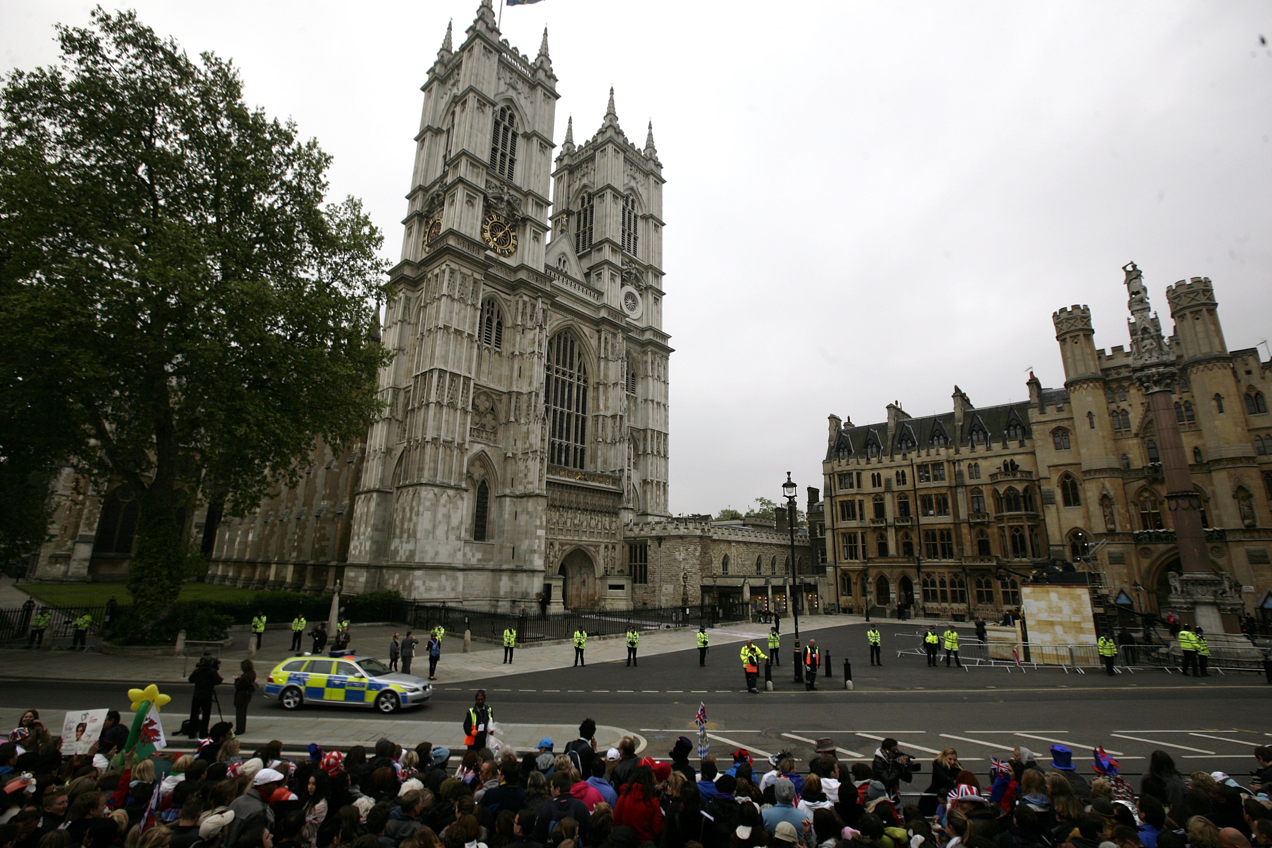 Casi 200 trabajadores y voluntarios clave han sido invitados al funeral de la reina en la Abadía de Westminster (Steve Parsons/PA)
