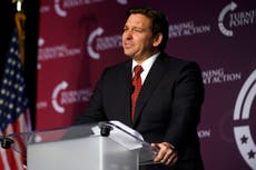DeSantis se jacta de su “innovador” vuelo con migrantes a Martha’s Vineyard a pesar de críticas generalizadas