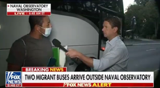 Fox News corta entrevista a migrantes venezolanos: reportero admite que no habla español