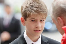 Conoce al vizconde de Severn, el nieto de 14 años de la reina Isabel II que permaneció en vela junto al ataúd