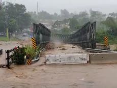 Vídeo muestra cómo el huracán Fiona arranca un puente en Puerto Rico