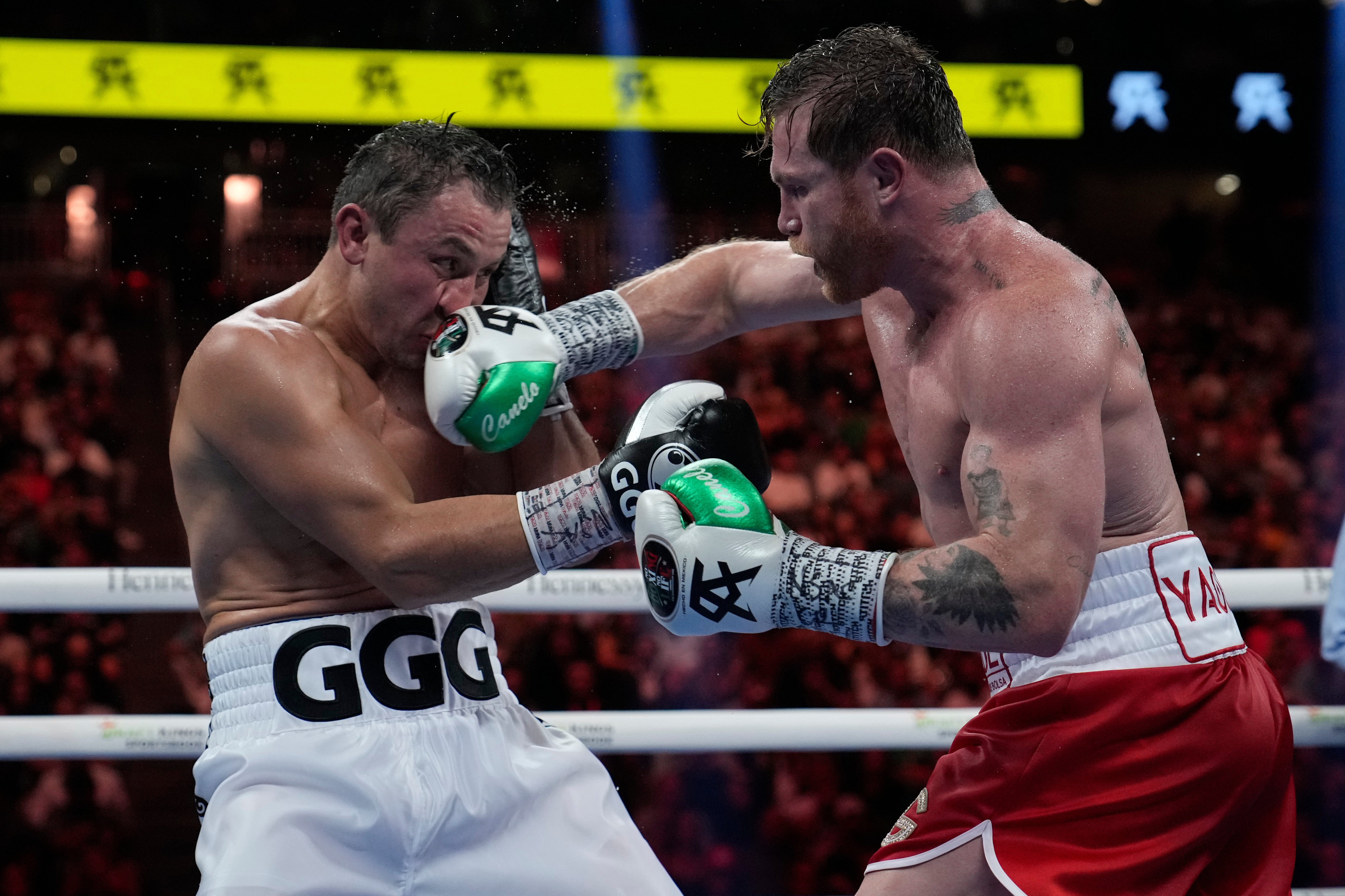 Saúl “Canelo” Álvarez, a la derecha, derrotó a Gennady Golovkin en el tercer combate de su trilogía en Las Vegas (John Locher/AP)