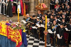 La gente se pregunta por qué Harry y Meghan se sentaron en segunda fila durante el funeral de la reina