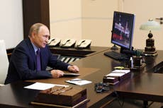 Putin critica intento de EEUU por mantener el dominio global