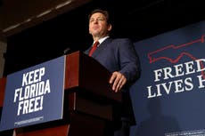 Seis preguntas sin respuesta sobre los vuelos con migrantes de Ron DeSantis