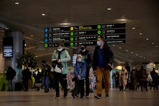 Los vuelos sin retorno desde Rusia se agotan después de que Putin ordena reclutar a miles de ciudadanos