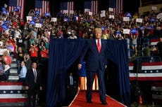 El super PAC de Trump recaudó solo $40 en agosto a pesar de ofrecer baratijas con su marca a los partidarios