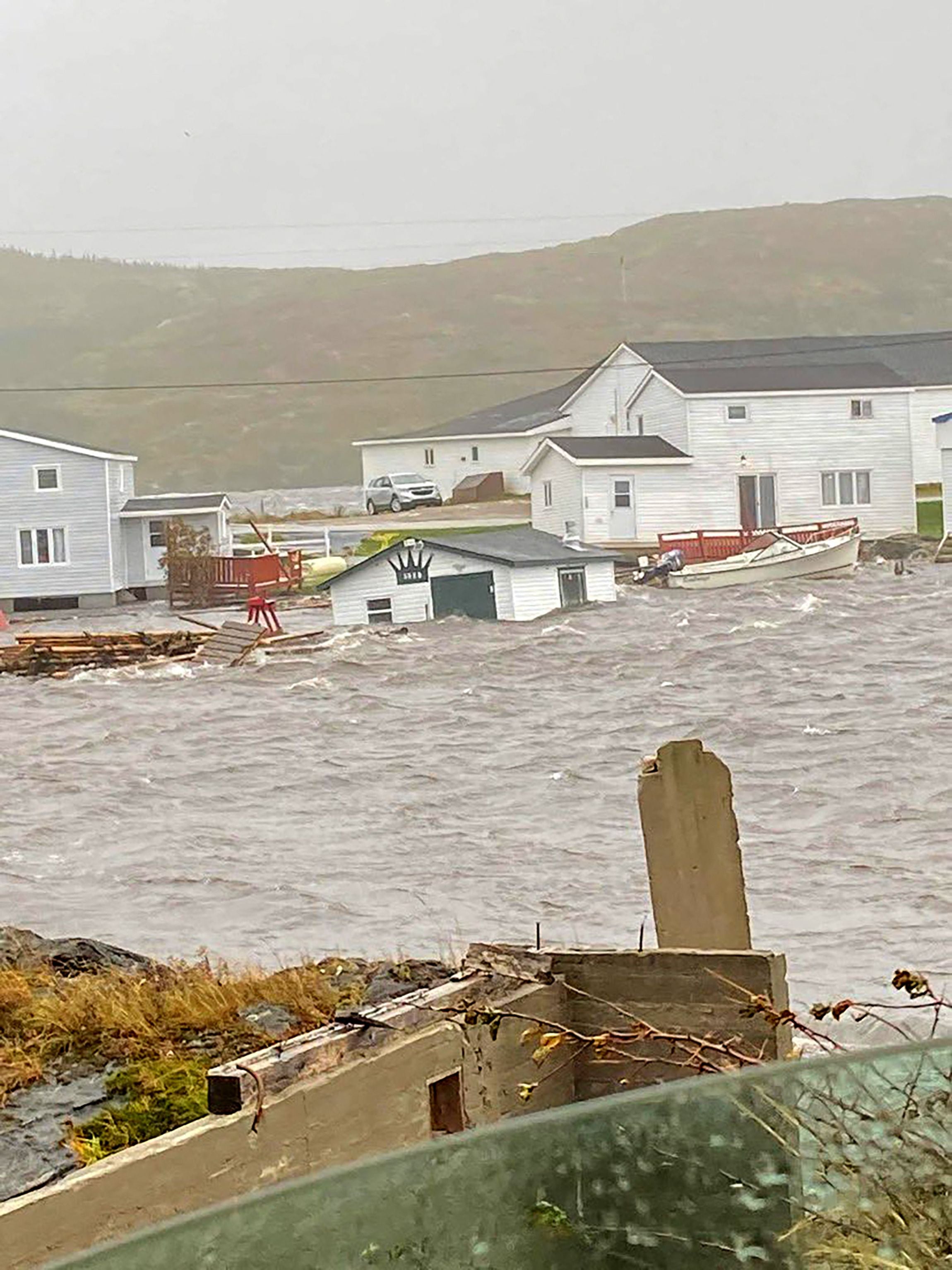 Daños causados por el ciclón Fiona en las islas Burnt, en la provincia canadiense de Terranova y Labrador