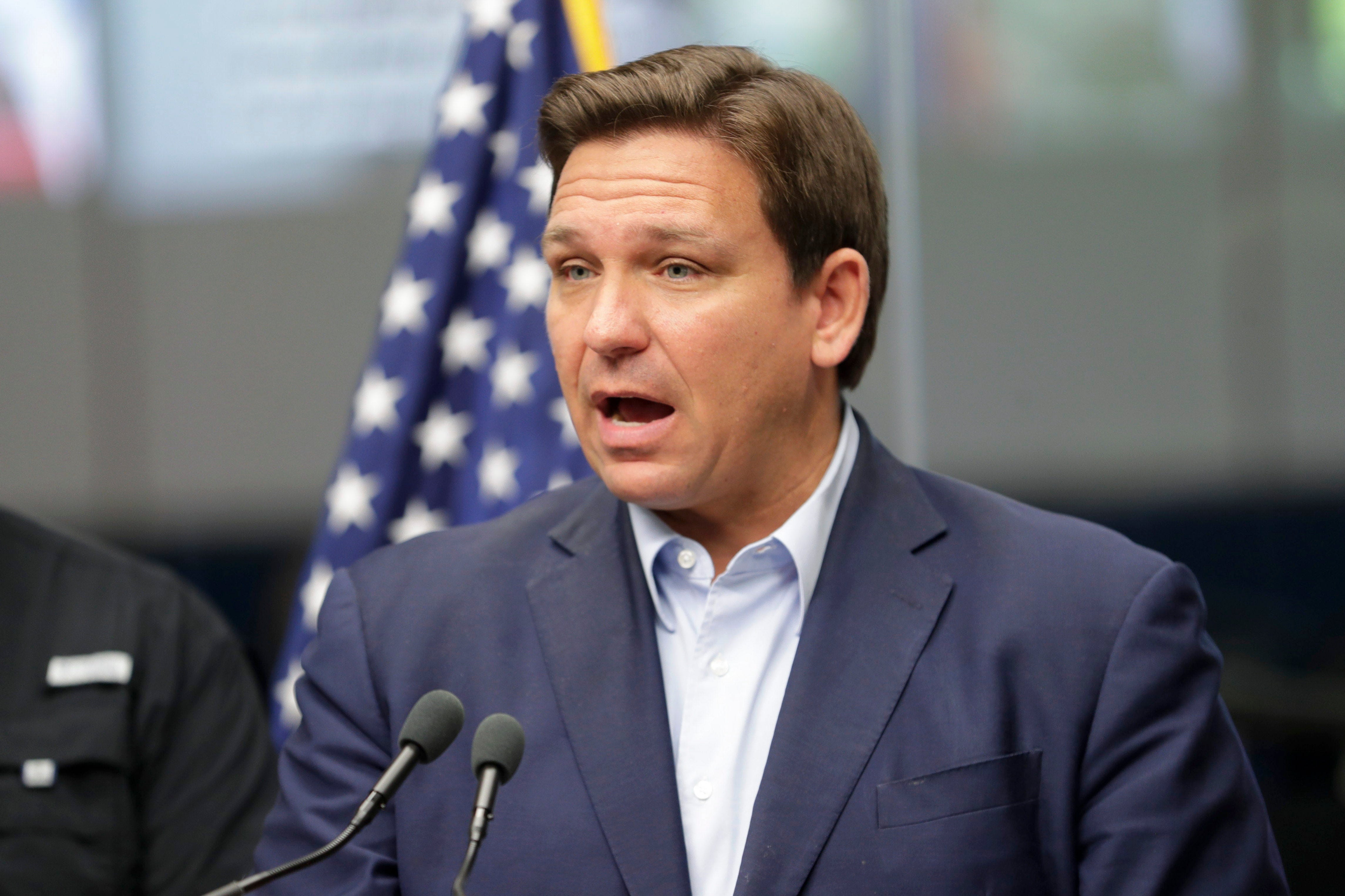 DeSantis no cree que los fondos federales deban usarse para los daños del huracán, excepto en Florida