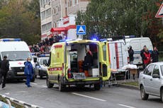 Trece muertos y 21 heridos en un tiroteo en una escuela rusa
