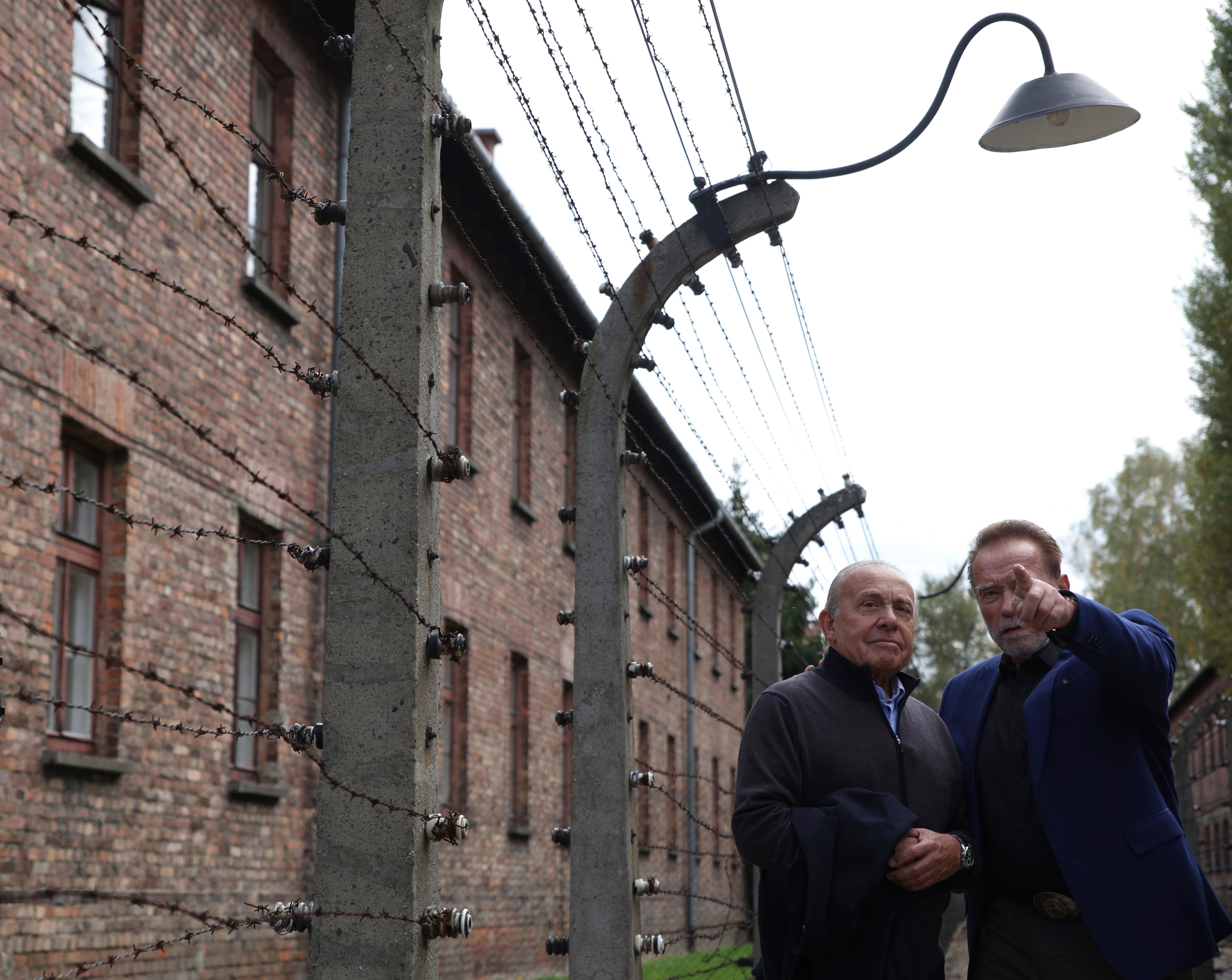POLONIA-SCHWARZENEGGER-AUSCHWITZ