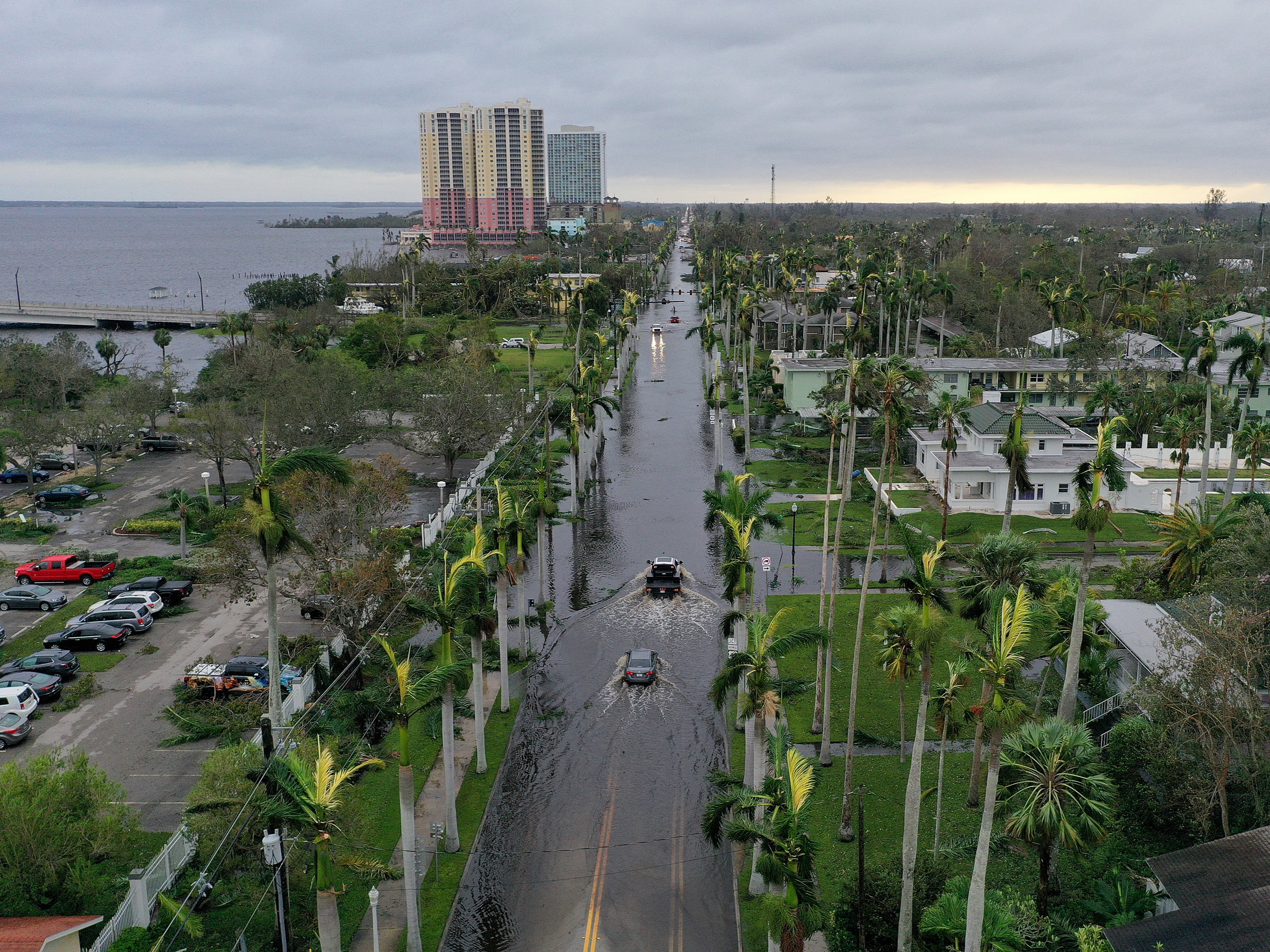 Vista de Fort Myers, Florida, tras el paso del huracán Ian