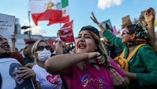 Biden amenaza a Irán con aplicar más sanciones por represión durante protestas