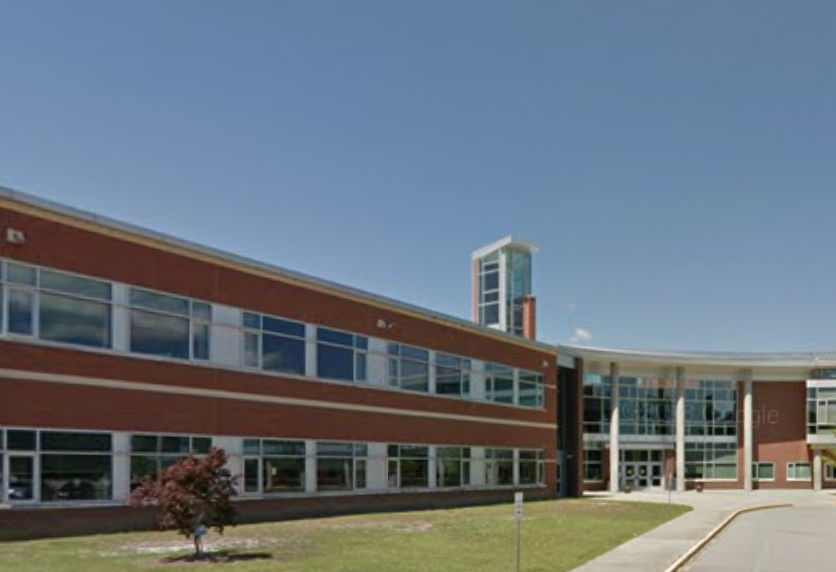 Llamada falsa para denunciar tiroteo en escuela de Carolina del Sur fue parte de un desafío de TikTok