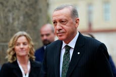 Líderes de Turquía y Armenia se reúnen en persona